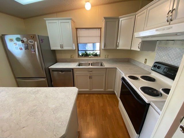 Kitchen Custom Cabinets