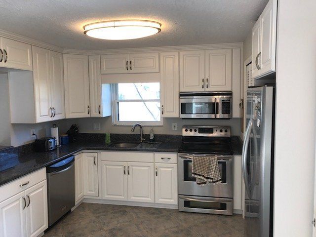 Kitchen Custom Cabinets