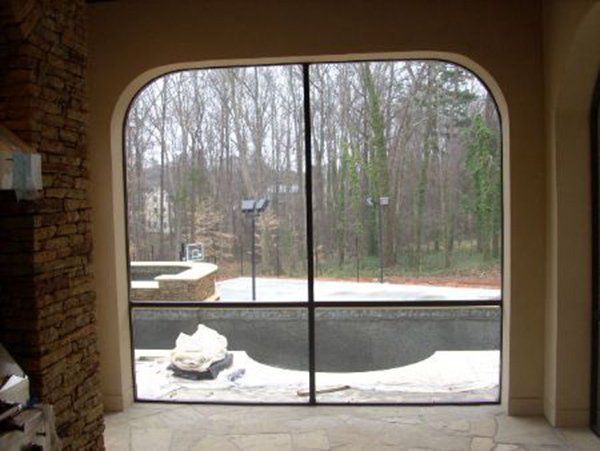 Continuous piece from floor to center each side