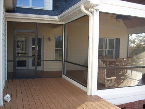 Screen enclosure in Huntersville, NC with 6'8'' door