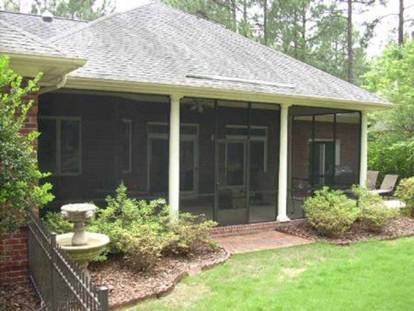 Screen Enclosure with round columns in Southern Pines NC