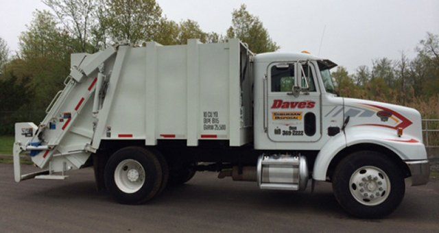 Dave's-Suburban-Disposal-Service-truck
