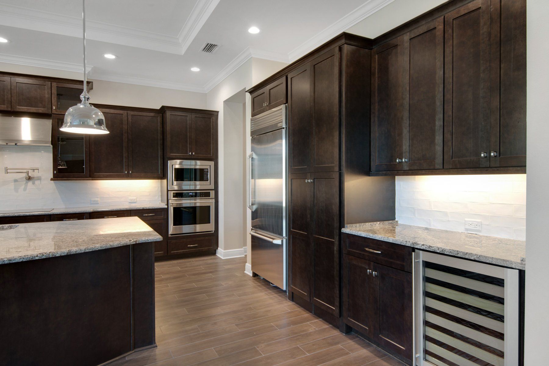 All Wood Pensacola, Fl Pinnacle & Closets