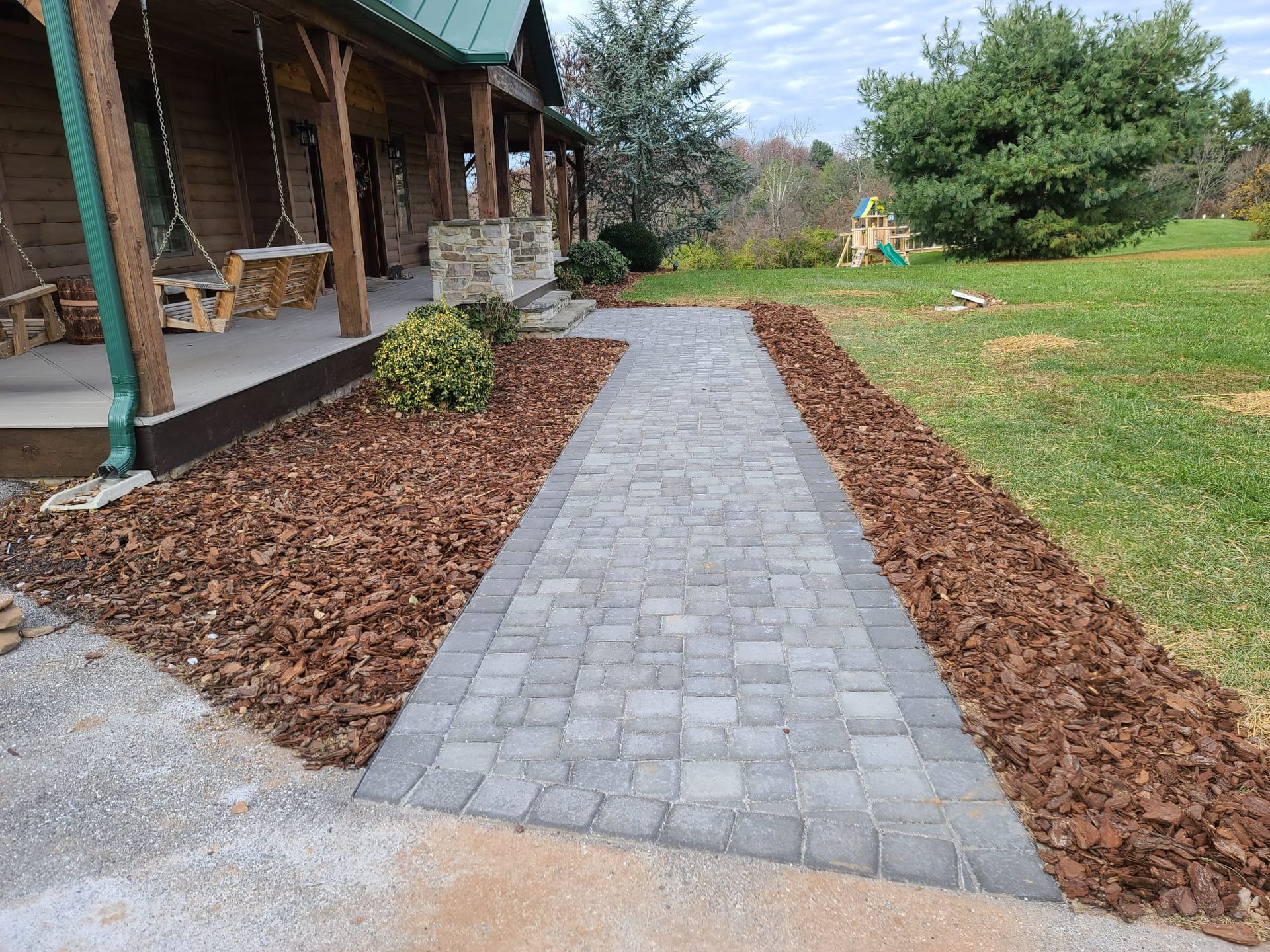 Walkway hardscaping