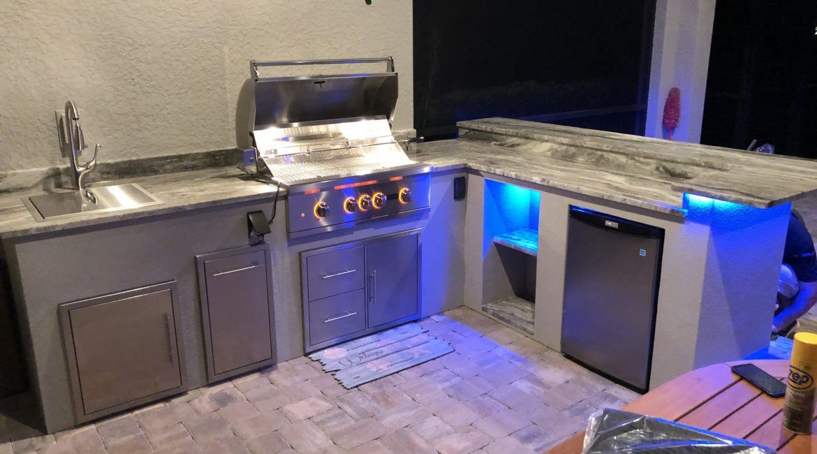 outdoor kitchen