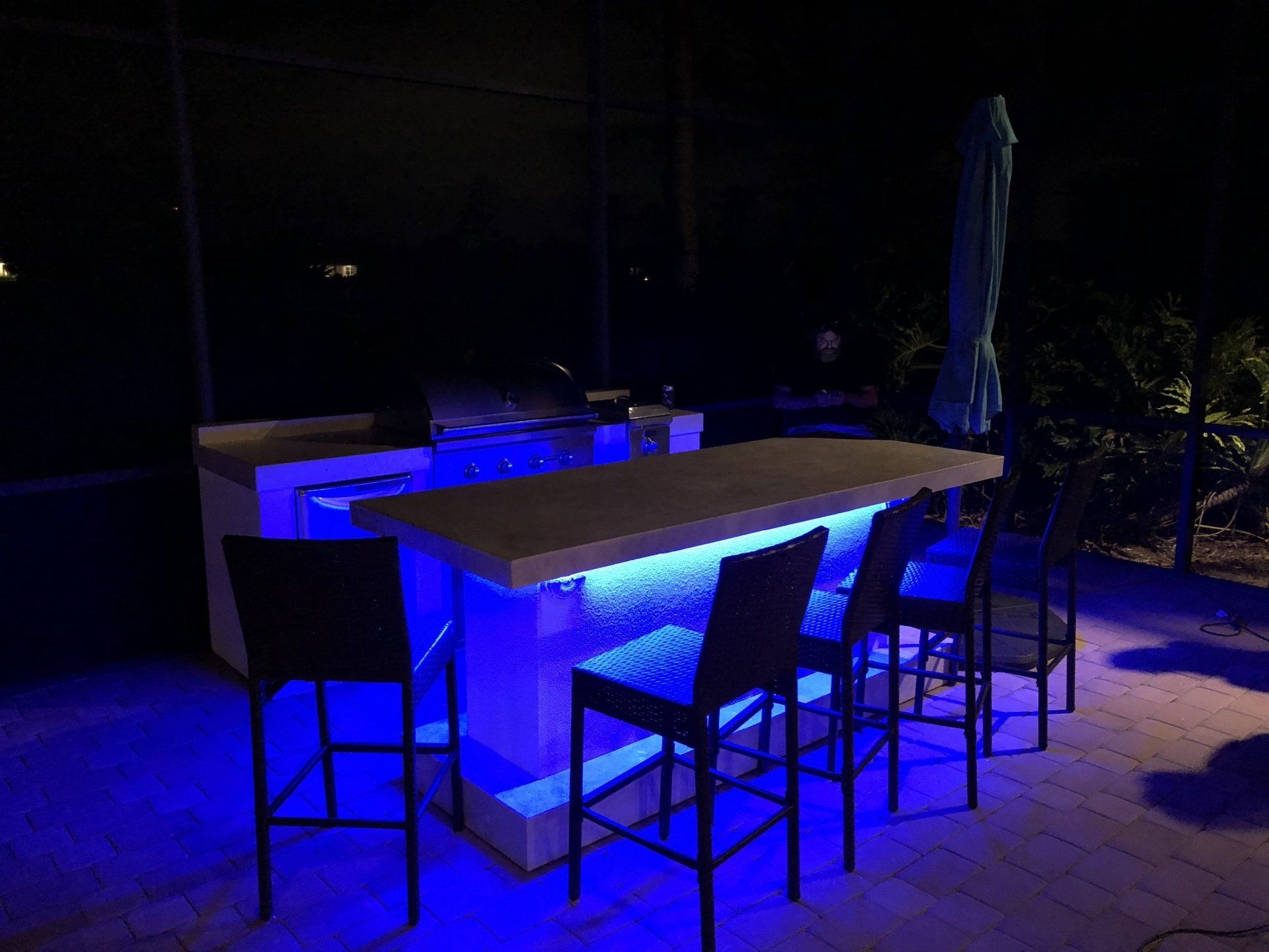 outdoor kitchen
