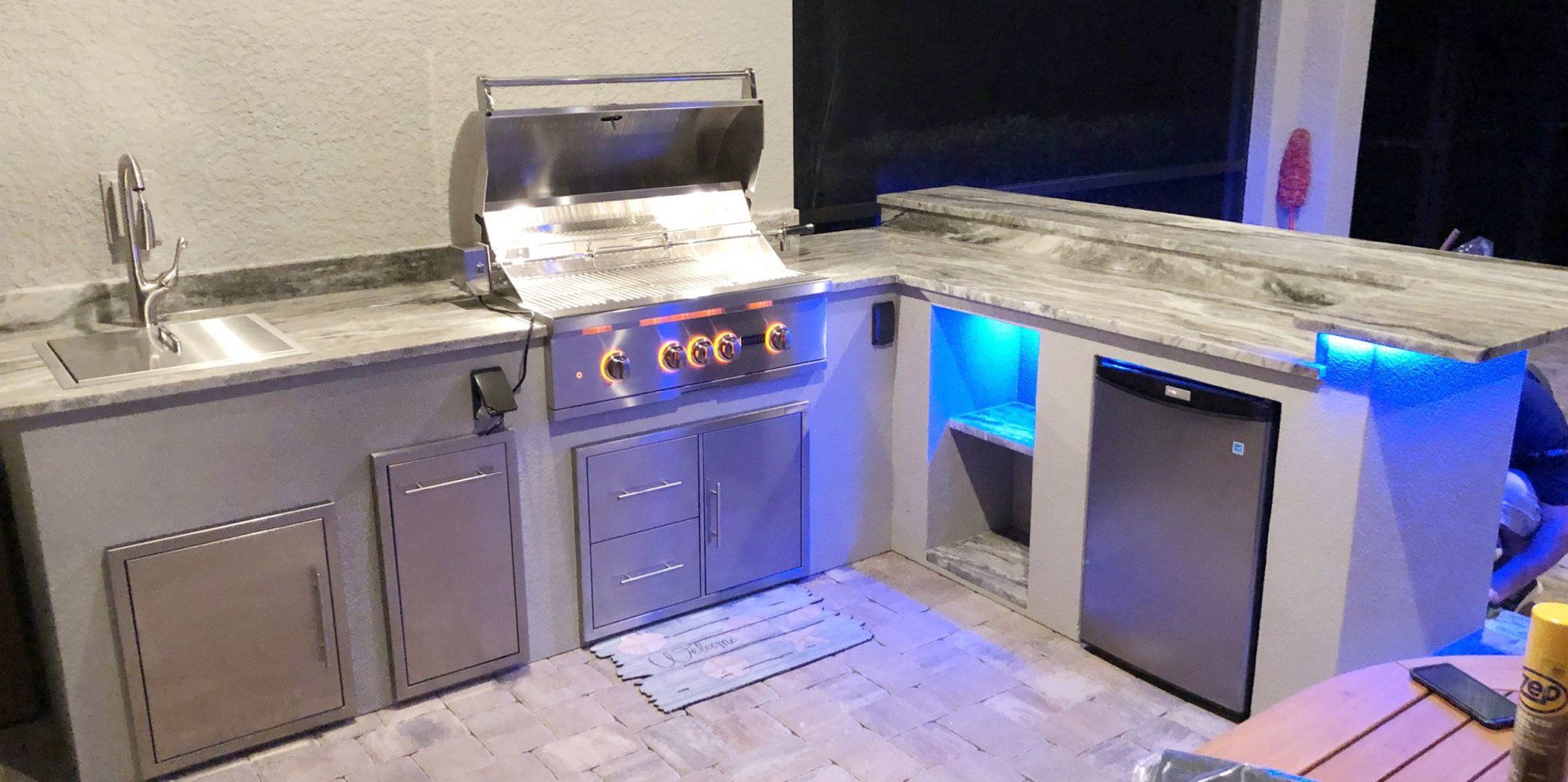 L shaped kitchen