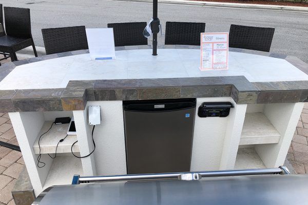 Half-Moon 'L' Shape Bar/Grill