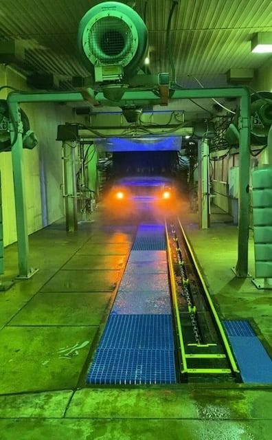 Car wash conveyor