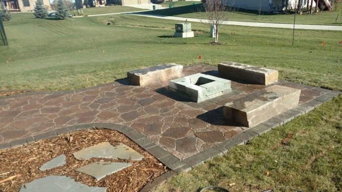 Residential outdoor firepit