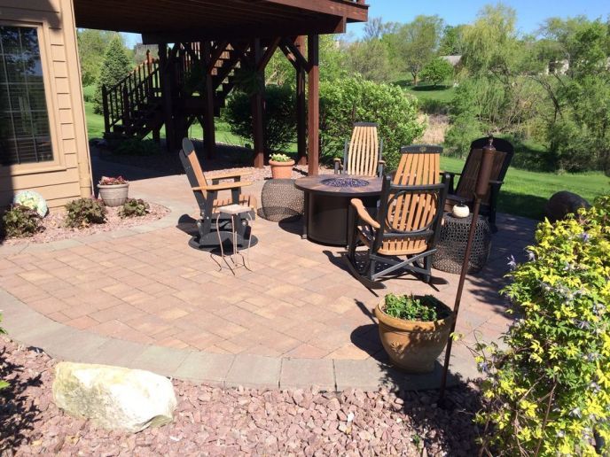 Residential outdoor firepit