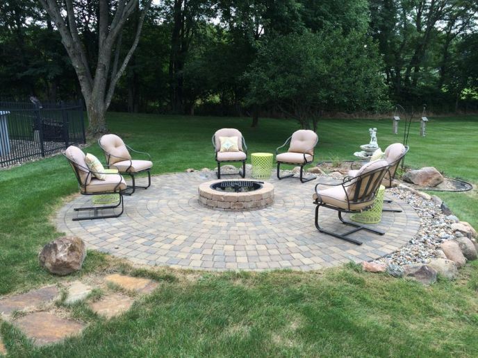 Residential outdoor firepit