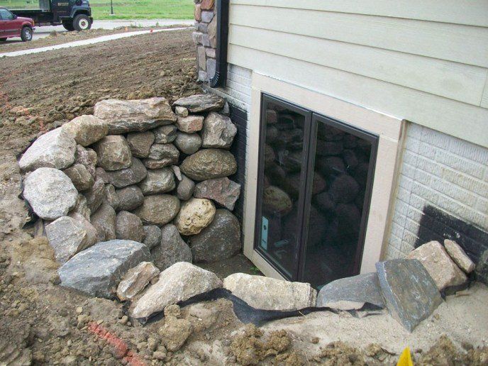 Basement window well
