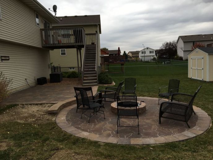 Residential outdoor firepit