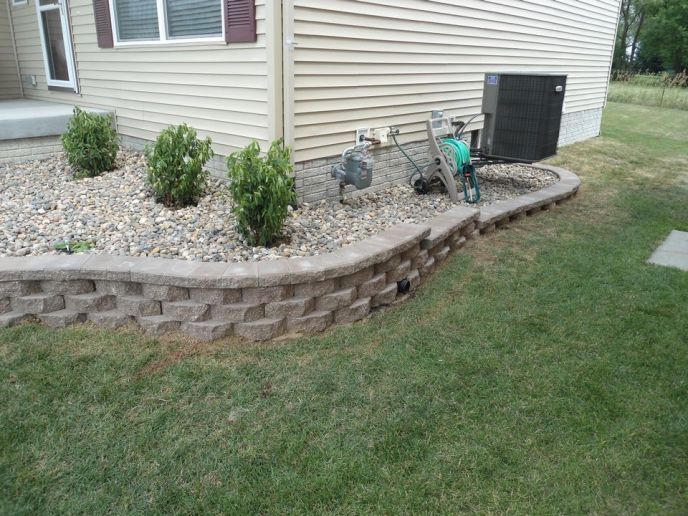 Solid Rock Landscaping Retaining Walls 