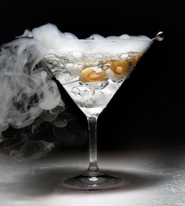 22 Mesmerizing Dry Ice Drinks - The Kitchen Community