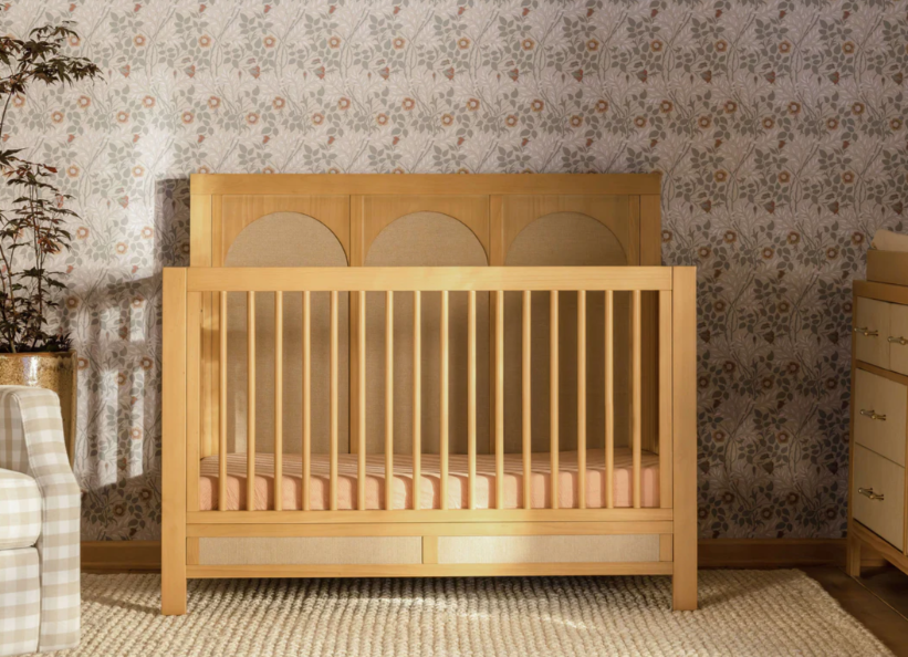 Baby monogram Eloise crib honey