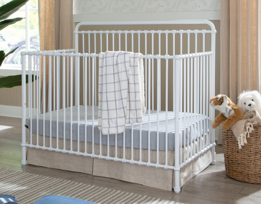 Baby monogram Winston crib washed white