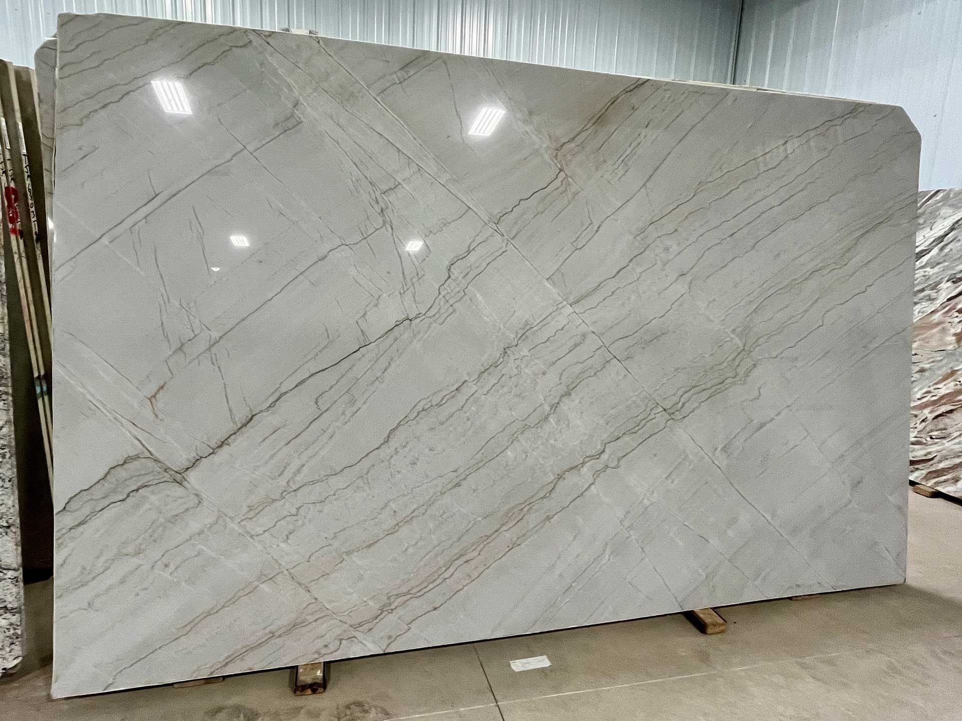 le oro polished quartzite