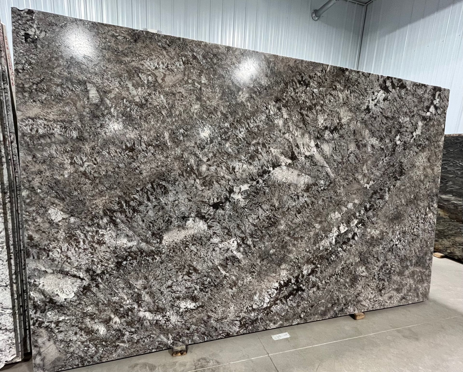 CHOCO WAVE DUAL FINISH GRANITE