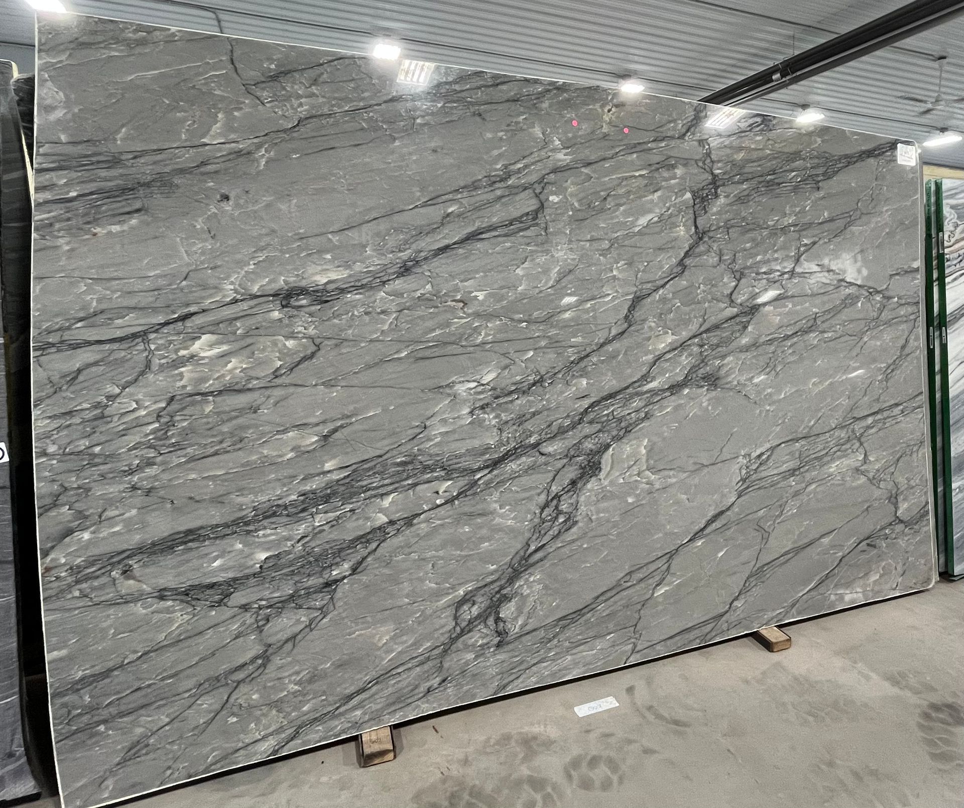 WHITE NILE POLISHED QUARTZITE