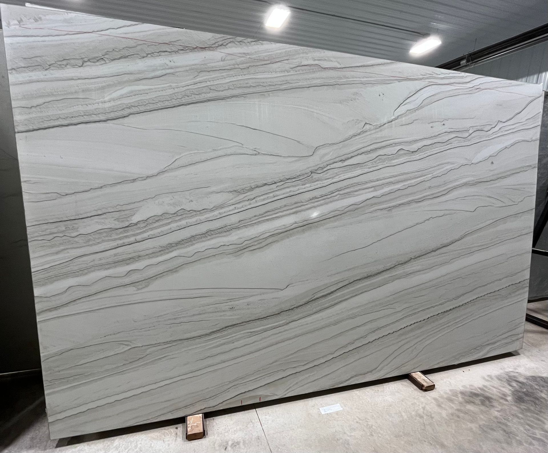 ALPS DI VANILLA POLISHED QUARTZITE
