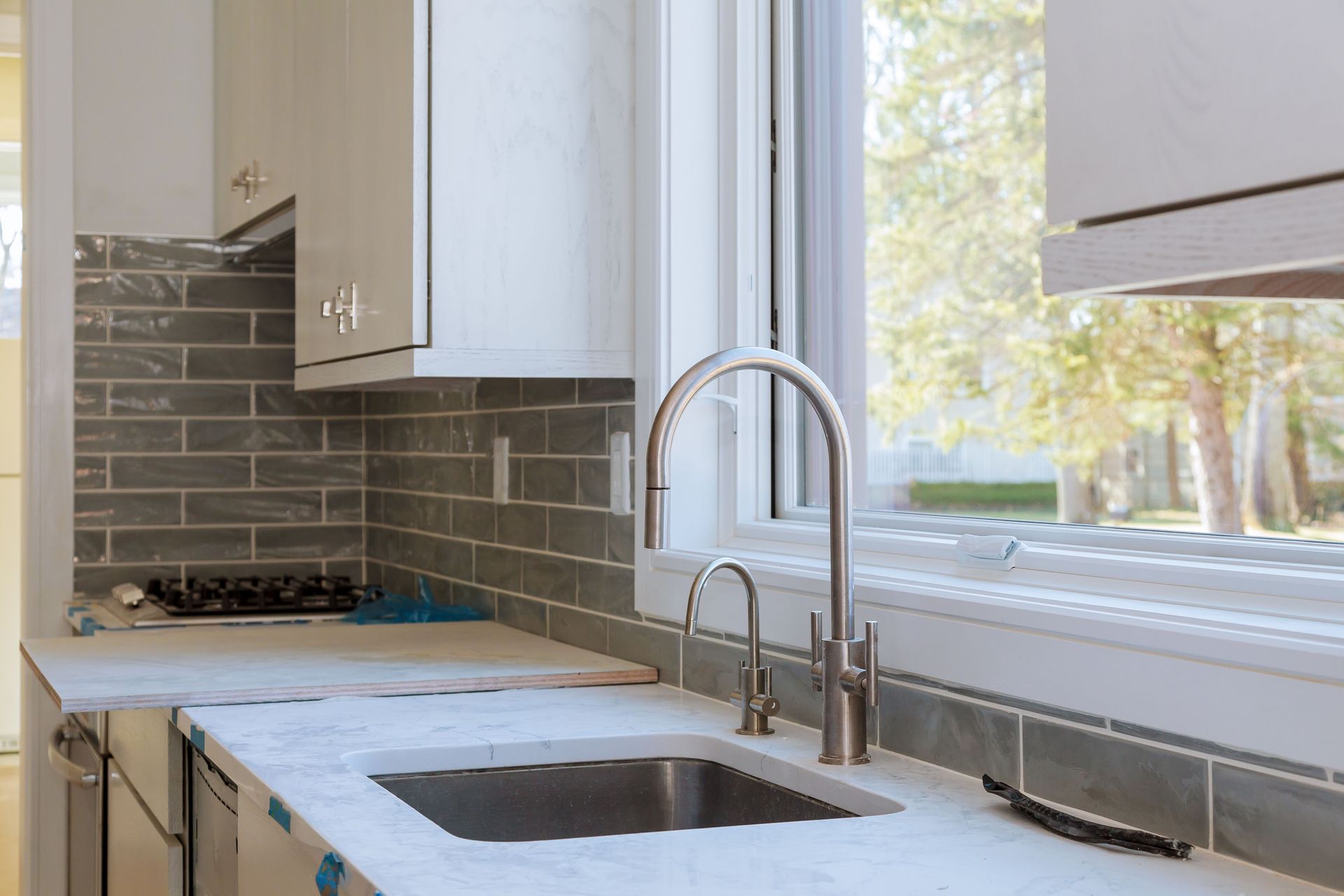 10 Benefits of Choosing Quartz Kitchen Counters