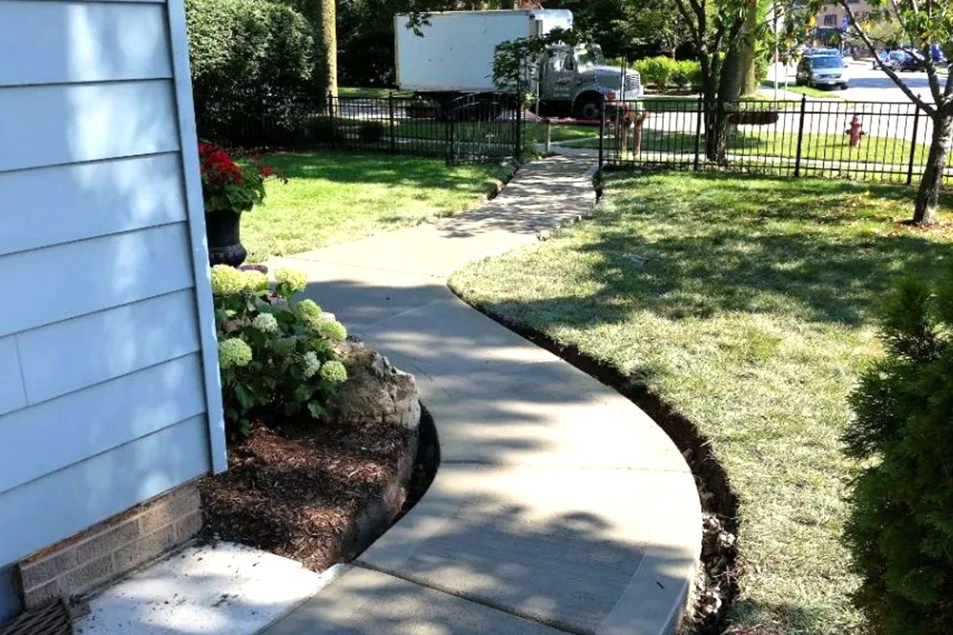 Concrete sidewalk service