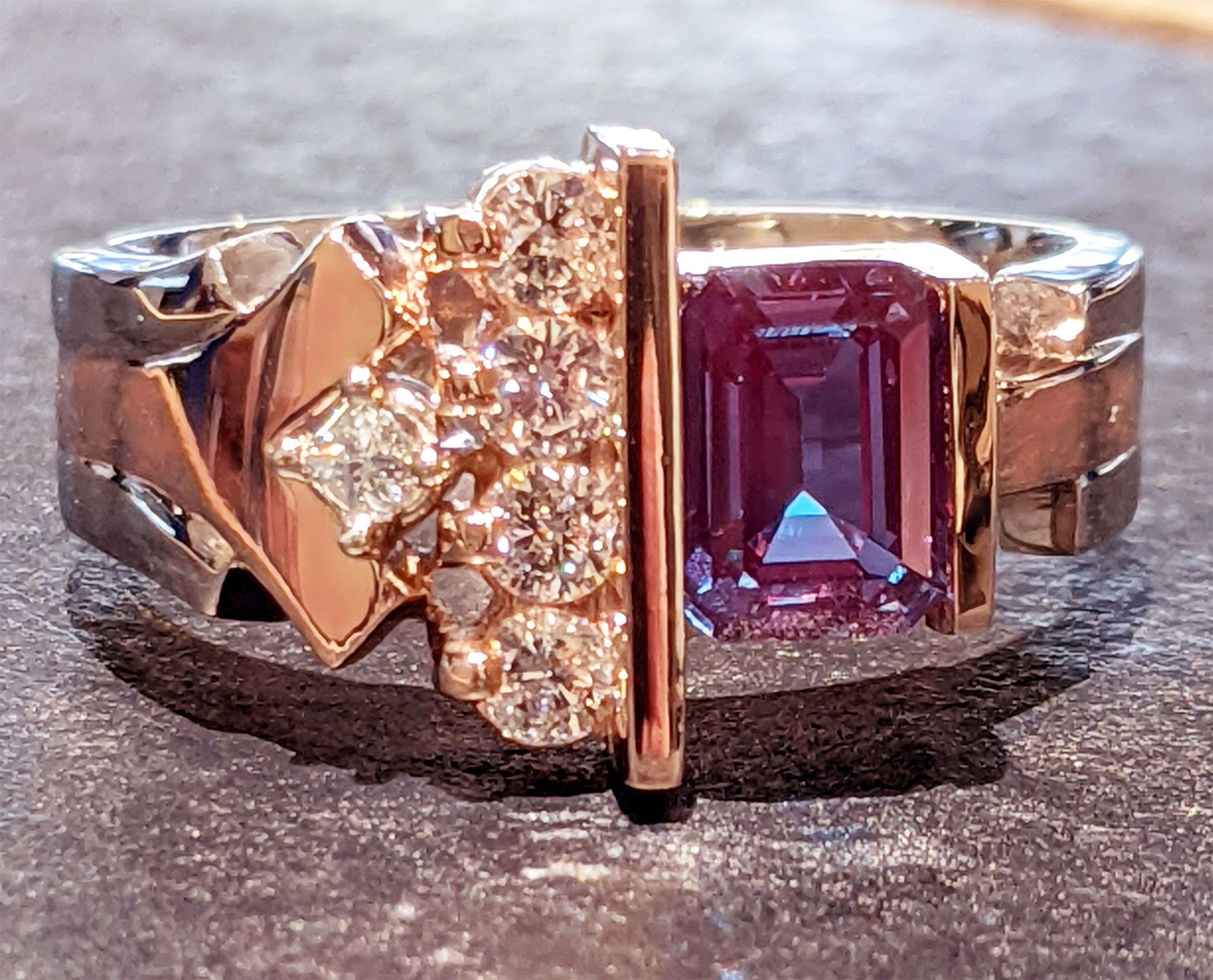 Alexandrite & Diamond White & Rose Gold Ring