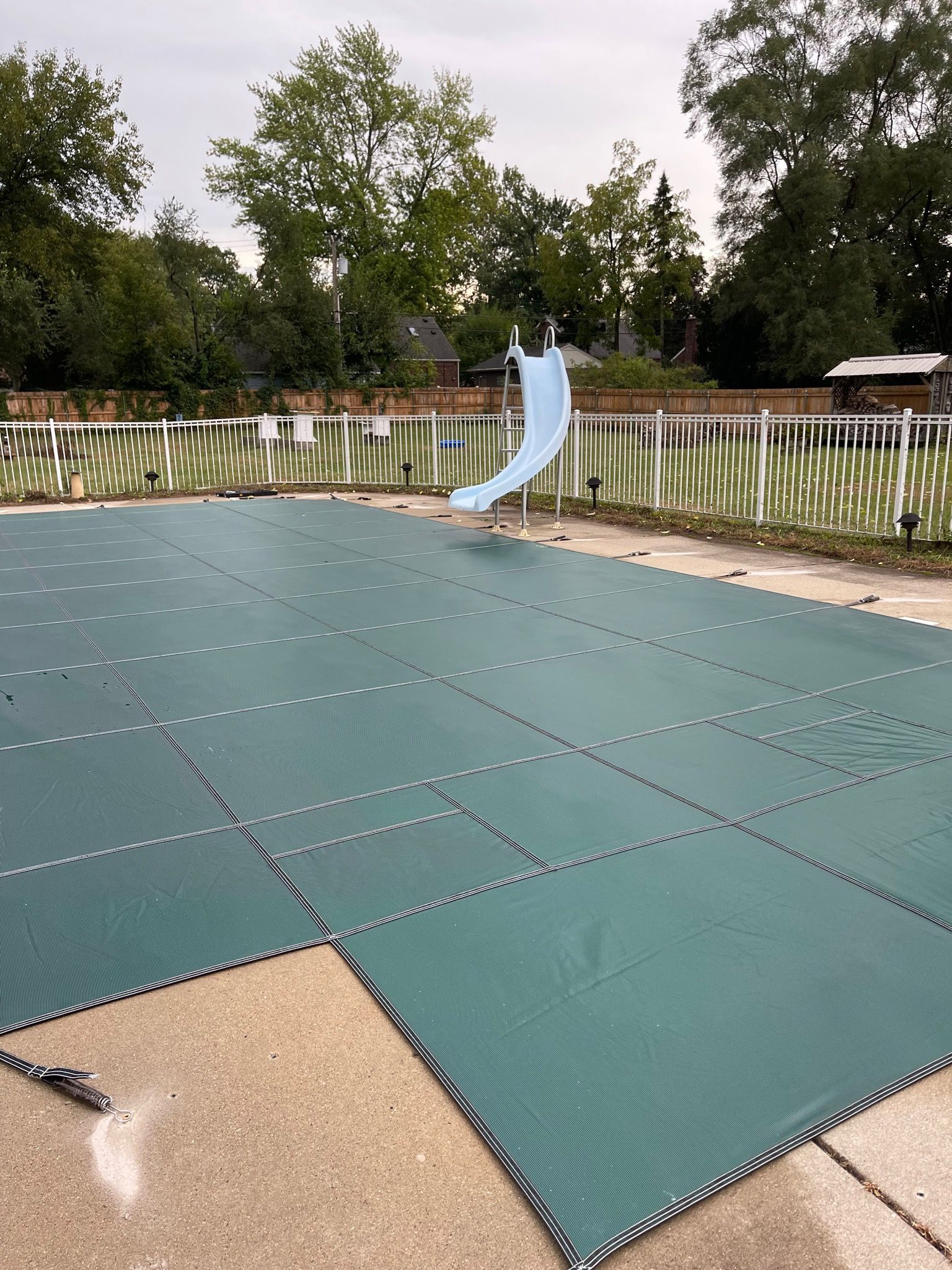 Swimming pool cover