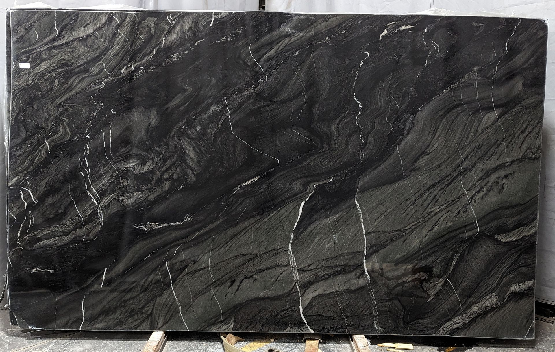 Tempest Black - Polished - 3CM