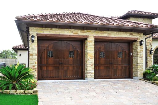 Signature Carriage garage door