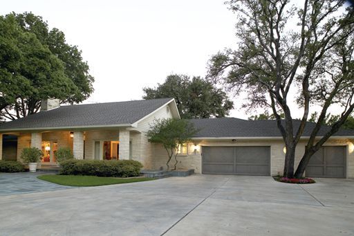 Ranch House garage door