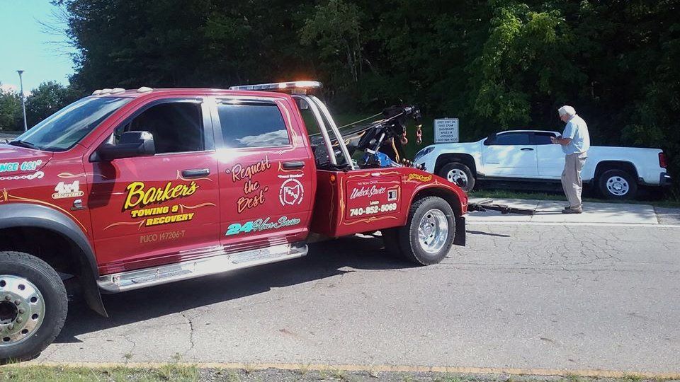 Barker's Towing/Recovery and Tires Towing London, OH