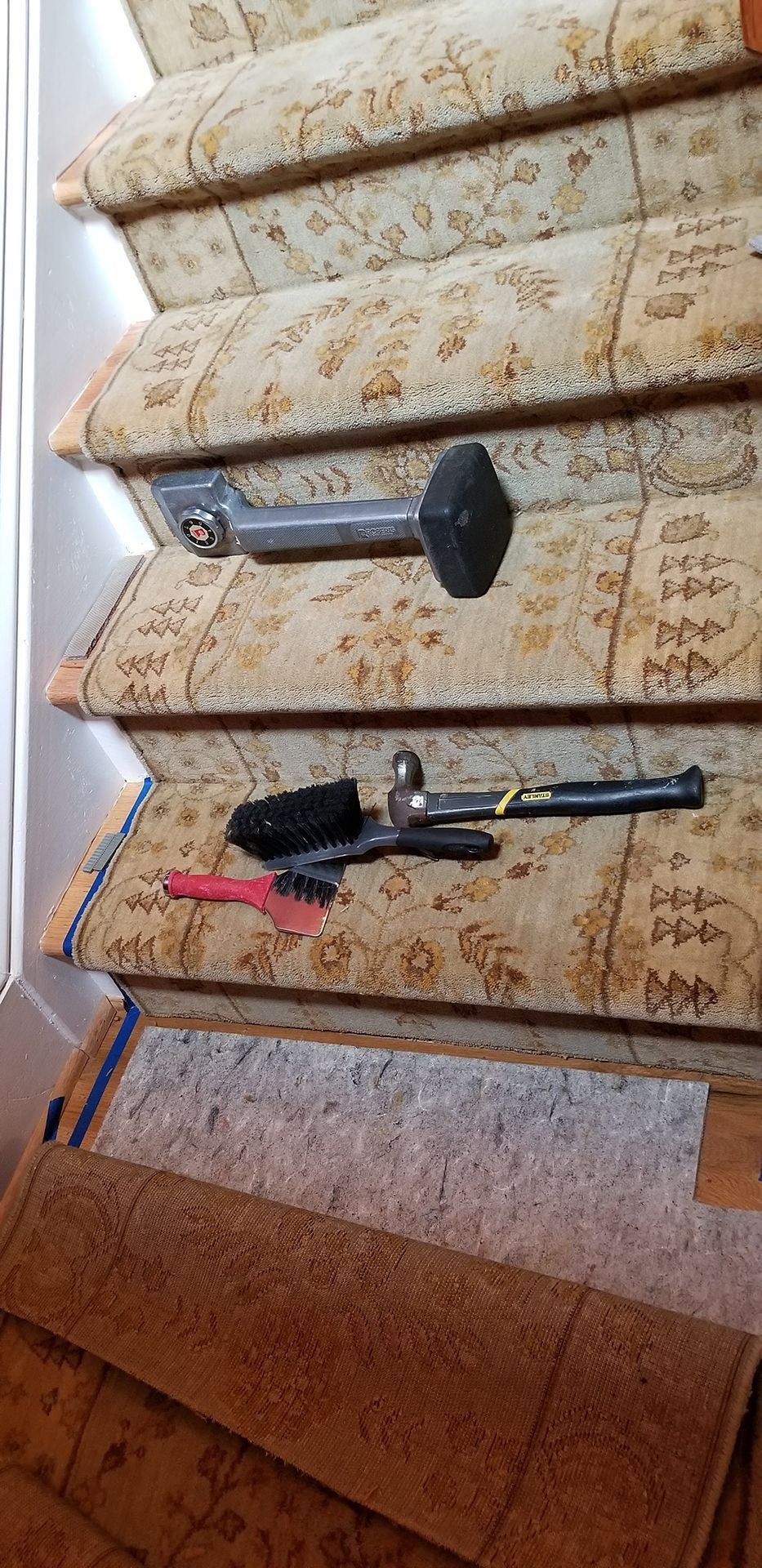 Installation of oriental stair runners