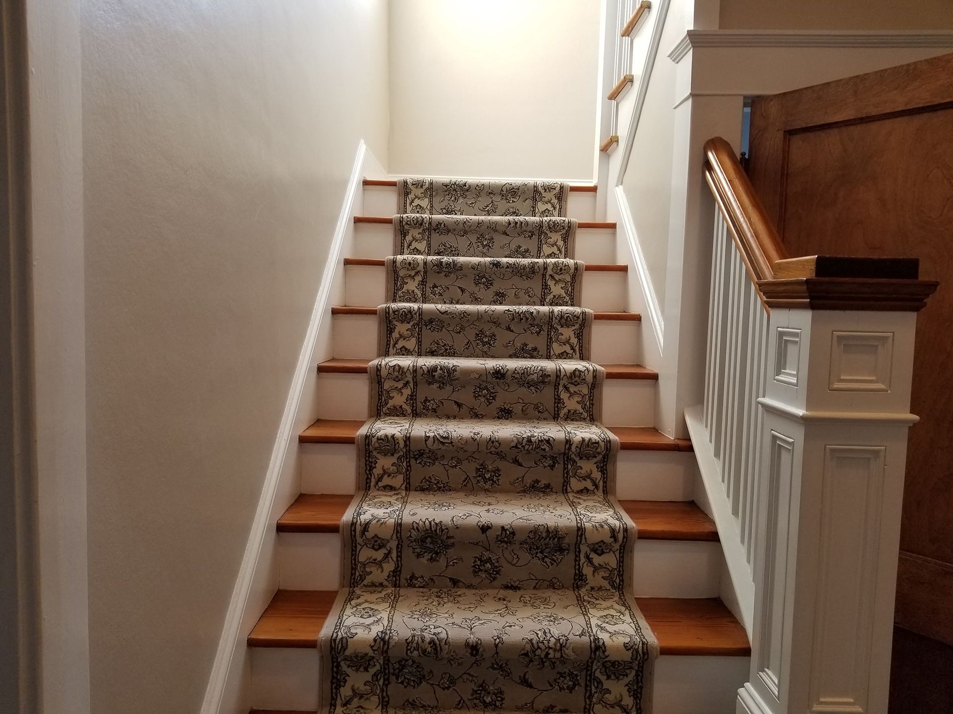 Finished gray floor runner