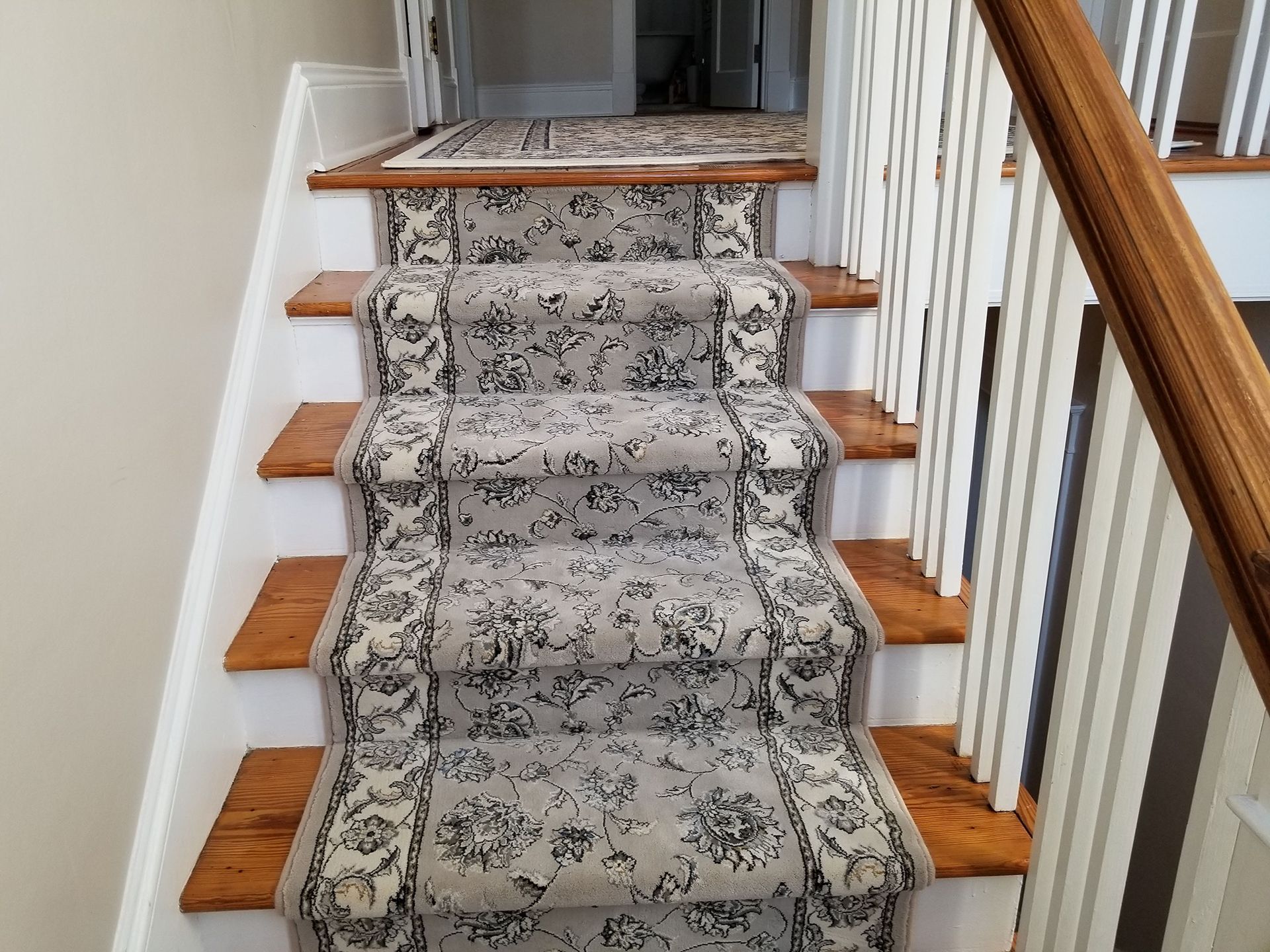 Finished gray floor runners