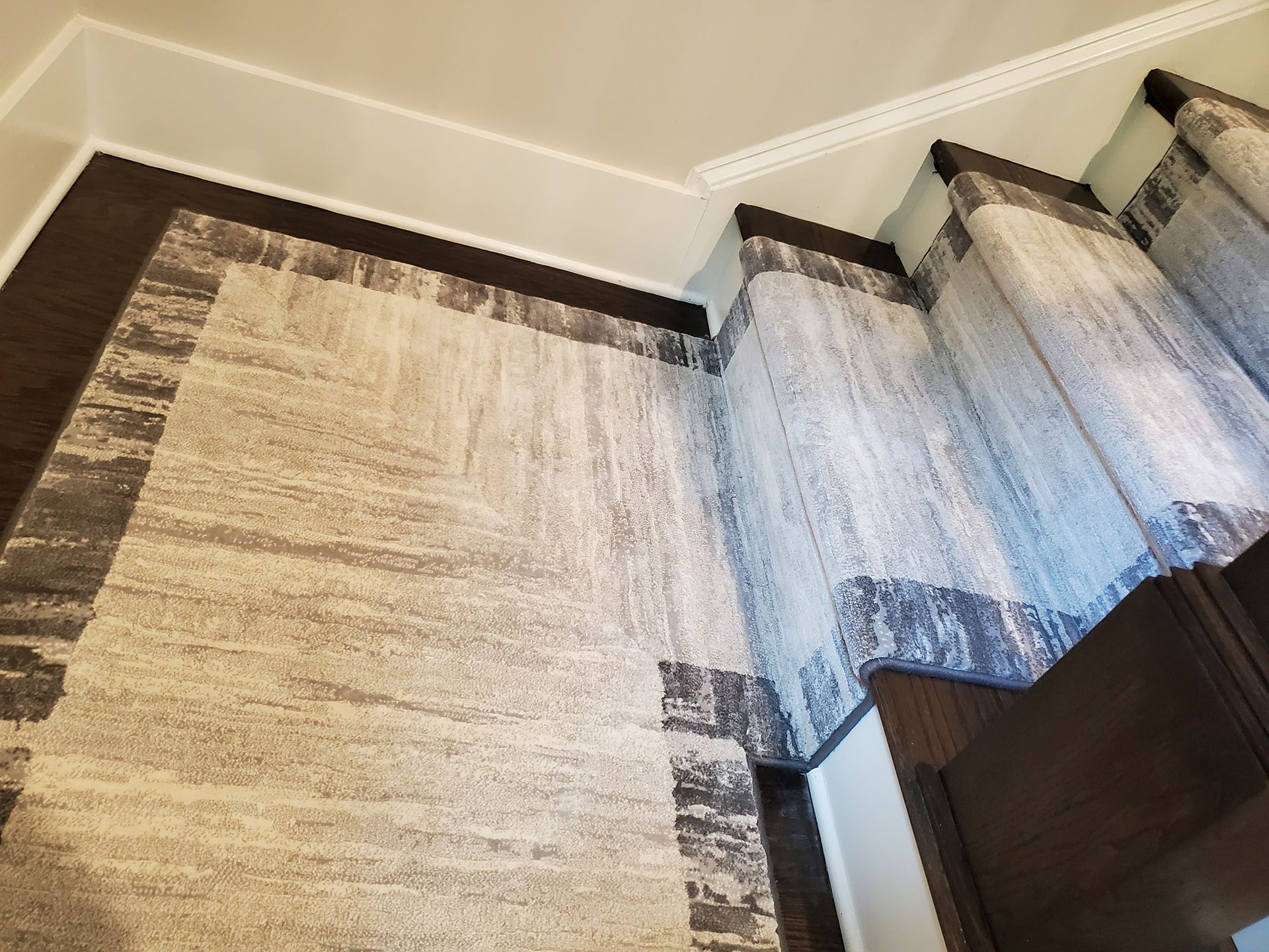 New white with gray on the side floor runner