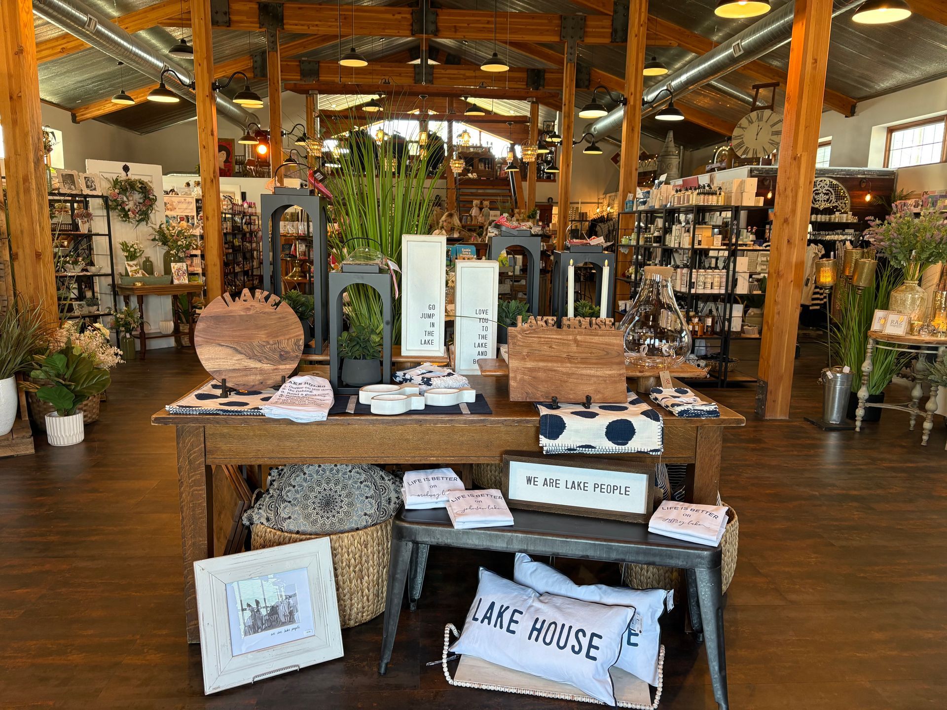 A store filled with lots of furniture and plants.