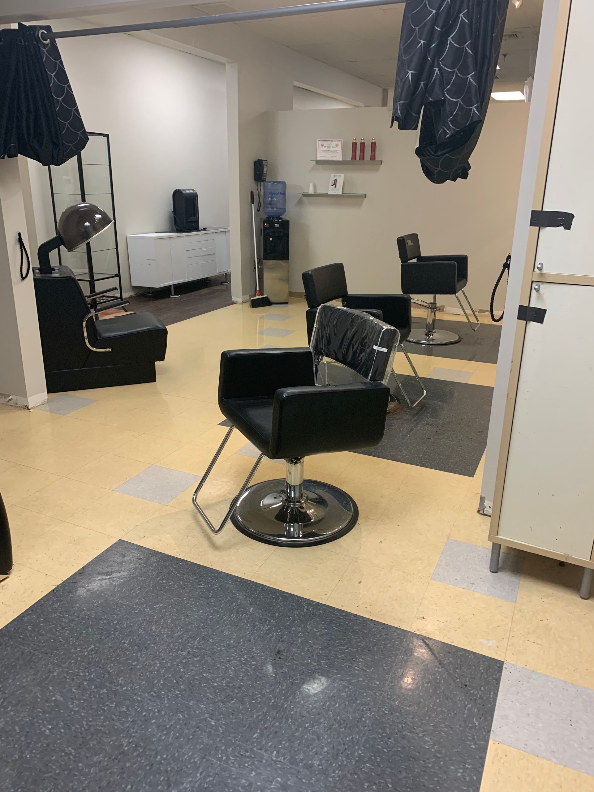 Salon Flooring - Before