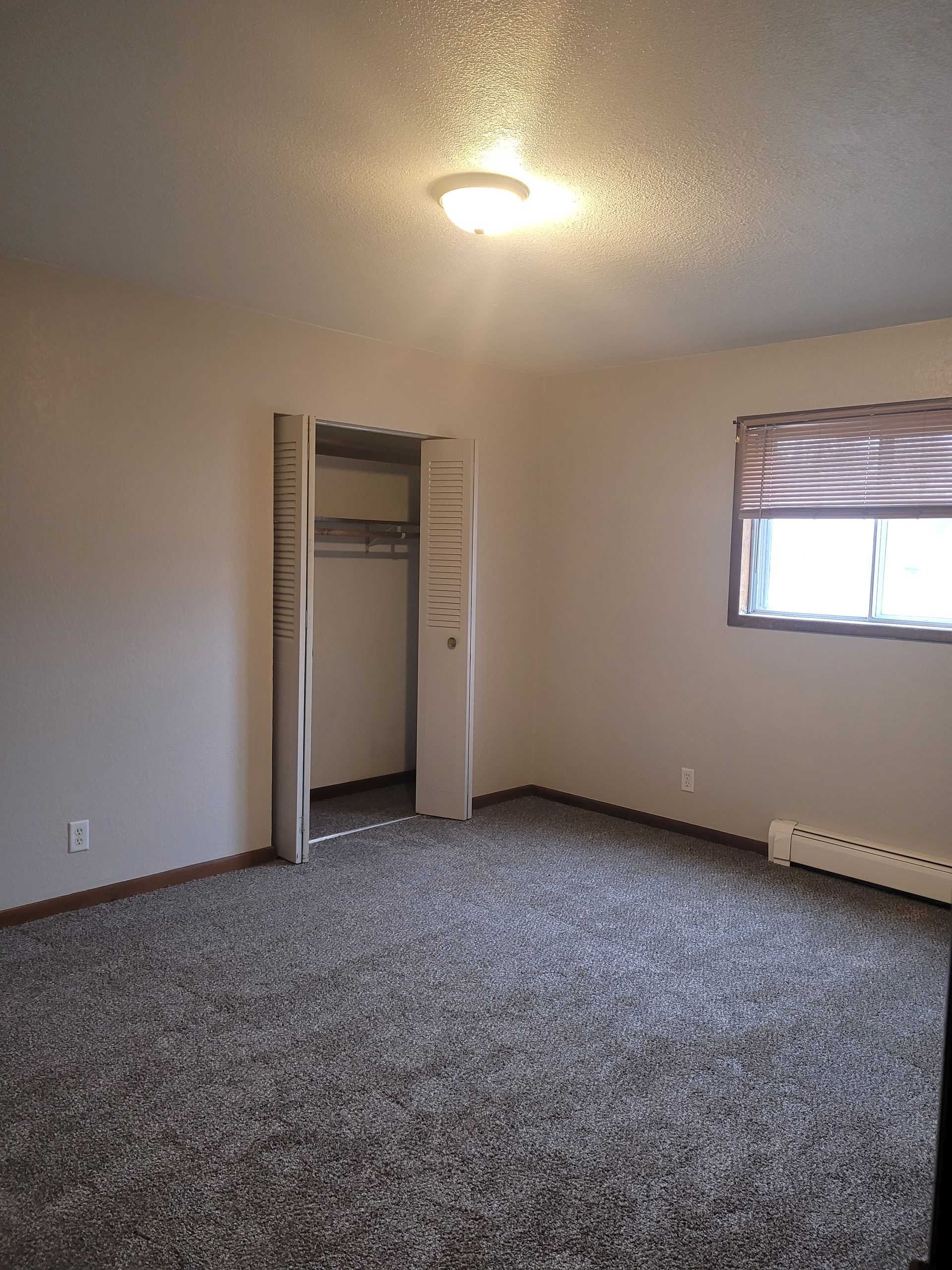 Wapsi view apartment room