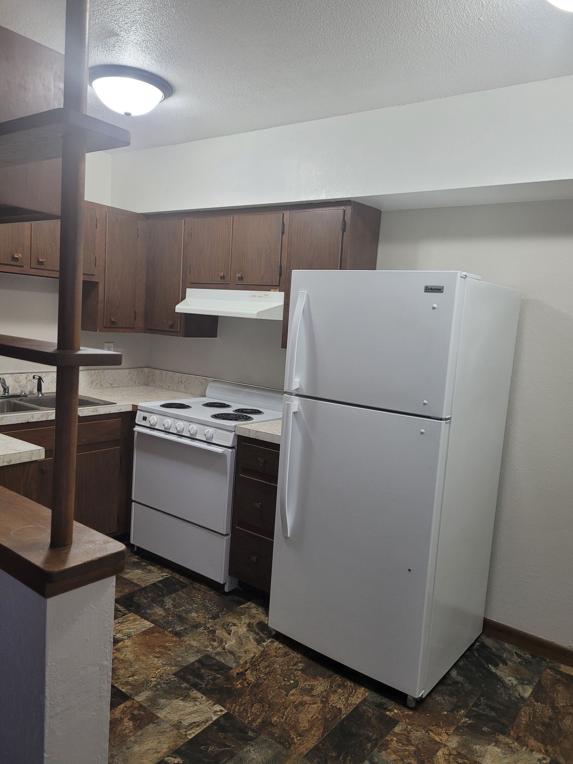 Wapsi view apartment kitchen