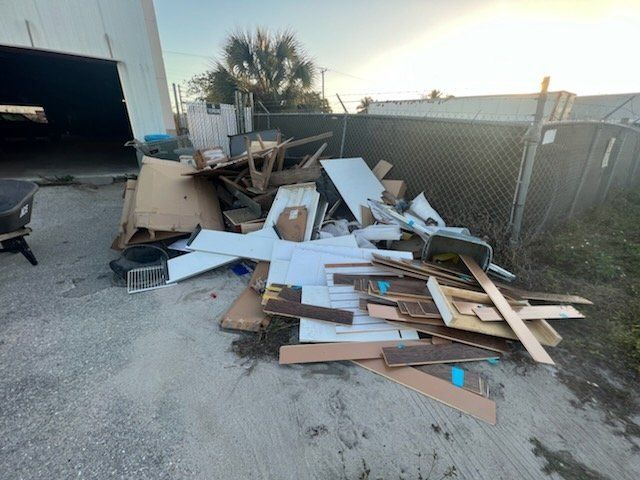 outdoor junk removal