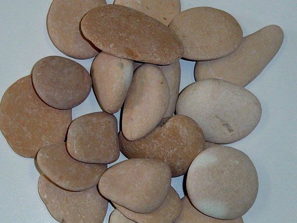 Indonesian Sunrise Peach colored pebbles 1