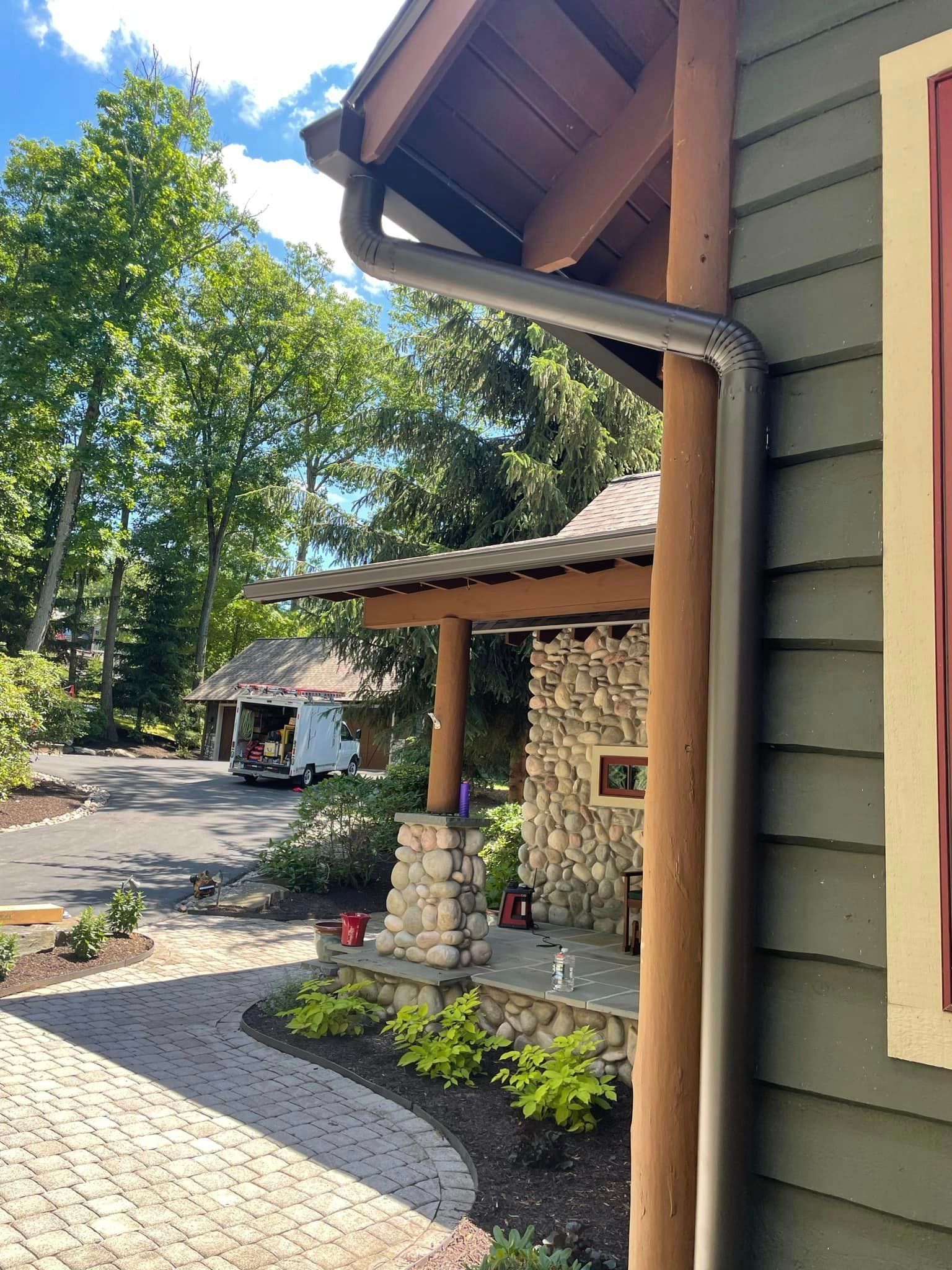 professional downspouts services