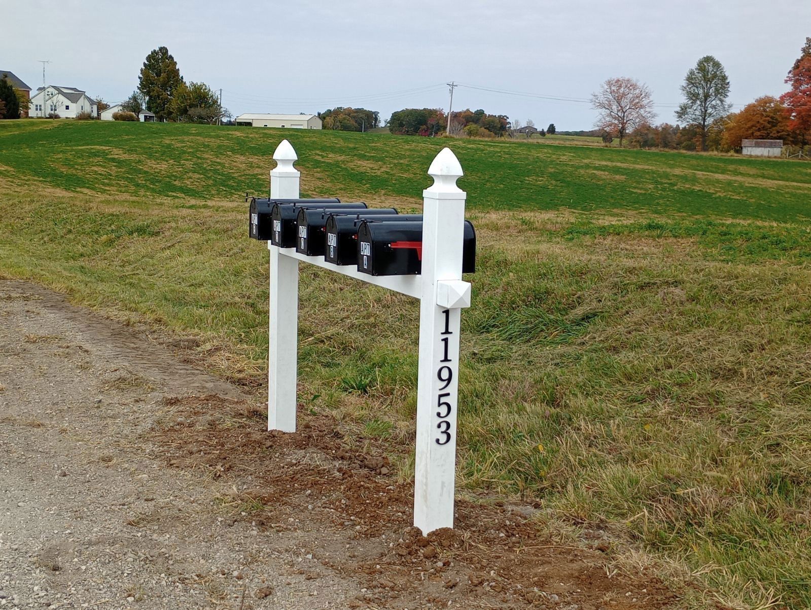 Custom vinyl mailbox