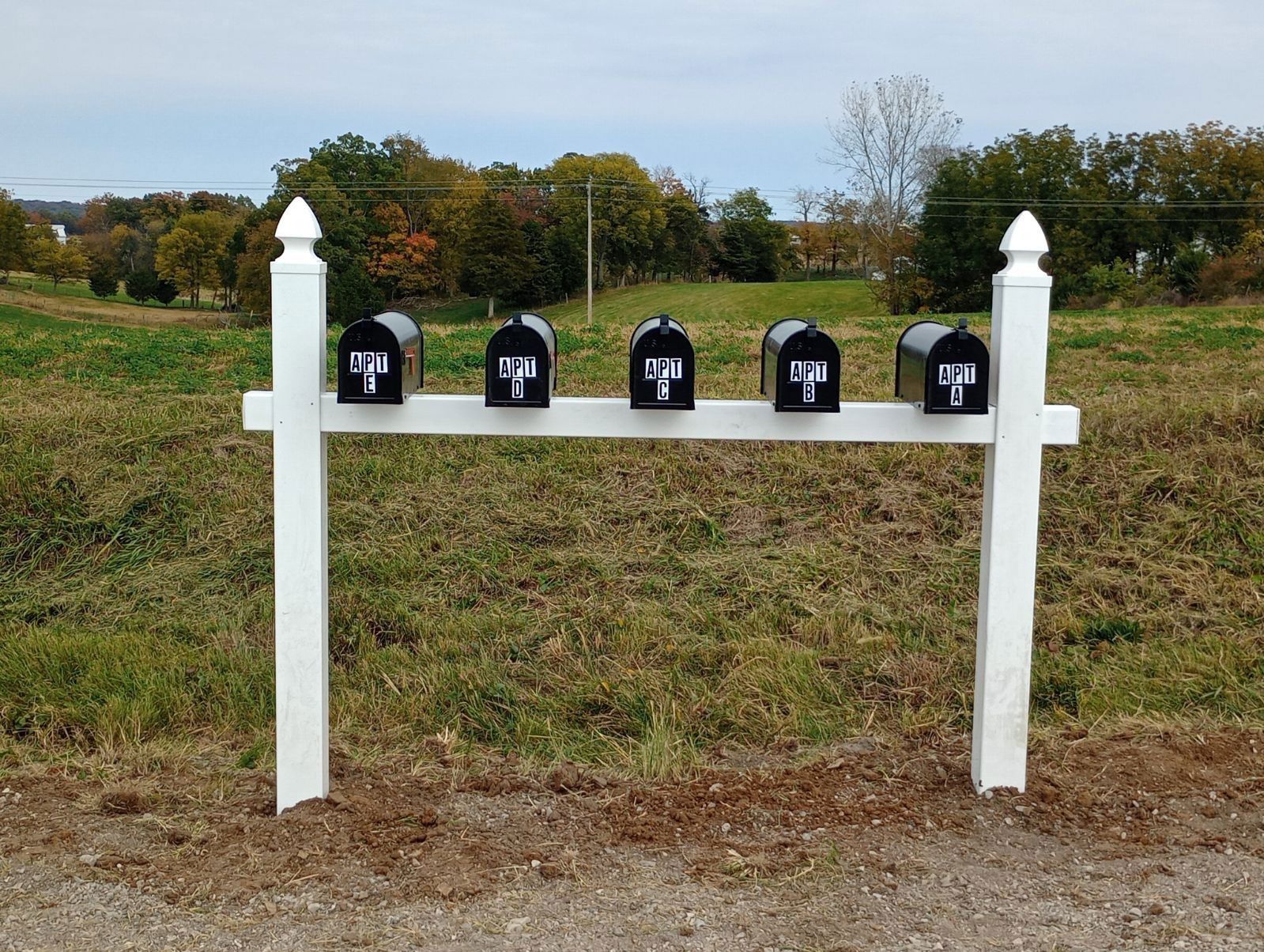 Custom vinyl mailbox