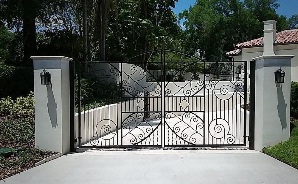 Residential metal gate