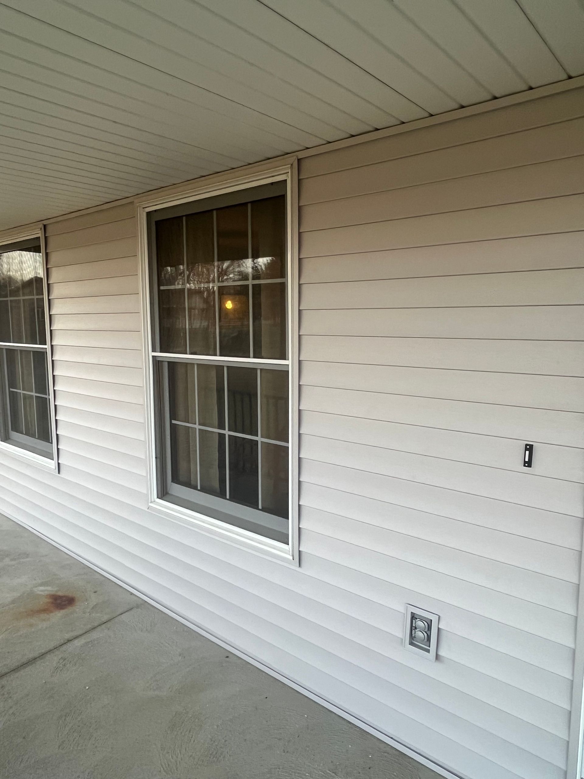 Market Square Vinyl Siding, Runnells, IA