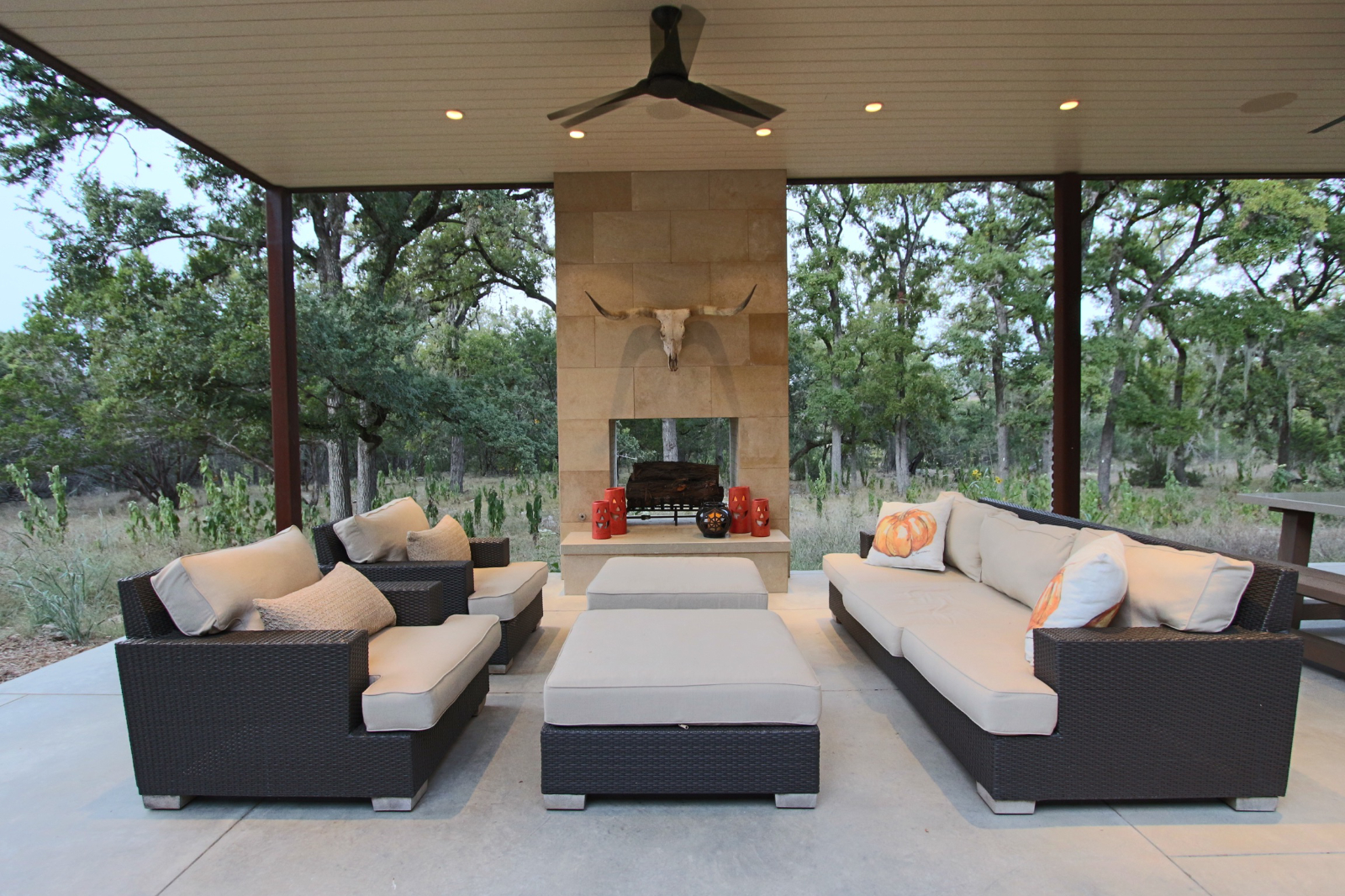 Modern Farmhouse By SPS Interior Designs - #26